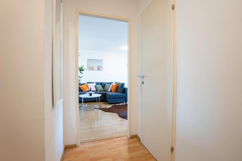 Stylish 2 Floor Penthouse • 15 Min To City Center ウィーン エクステリア 写真